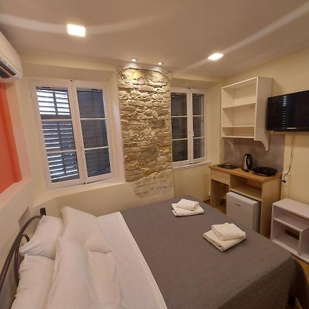Ferienwohnung Corcyra Microflat In Old Town Corfu  Exterior foto